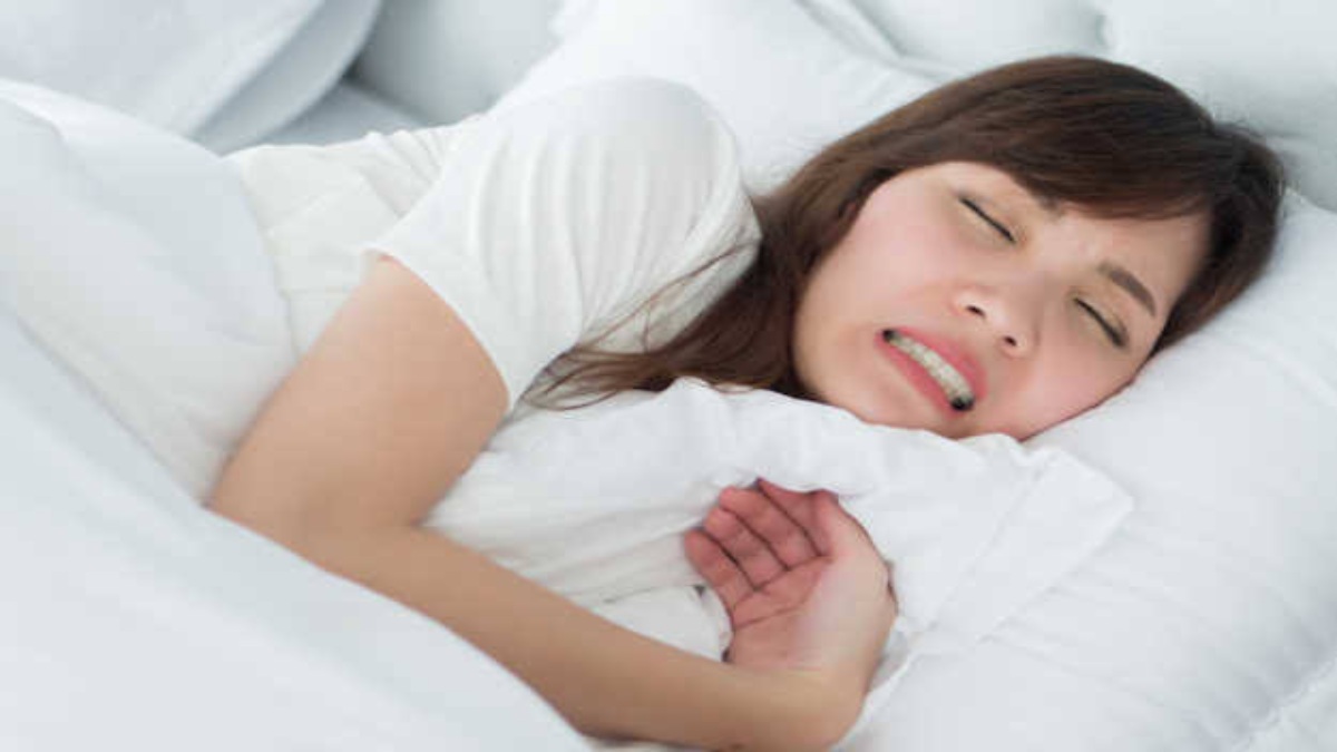 Health Tips : क्या आपके भी रात में सोते समय किटकिटाते हैं दांत? तो इन घरेलू उपायों से पाएं समस्या से निजात