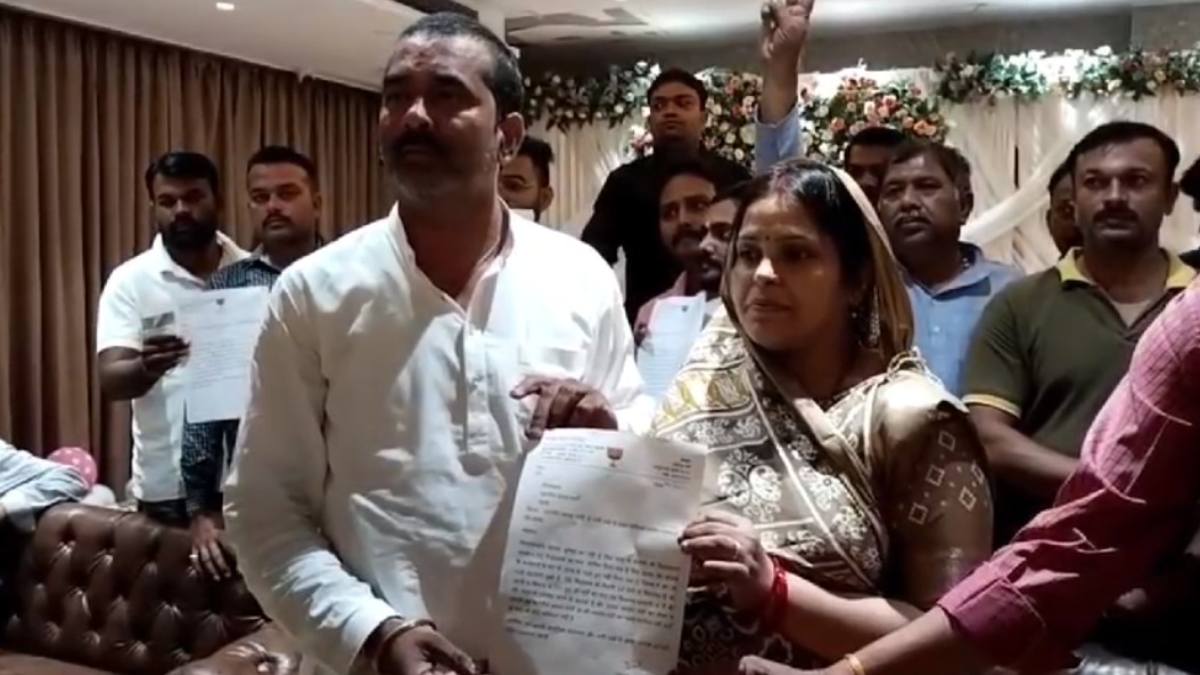 सियासतः बीजेपी की चौथी सूची के बाद नाराजगी, कटनी में सैकड़ों कार्यकर्ताओं ने दिया पार्टी से इस्तीफा