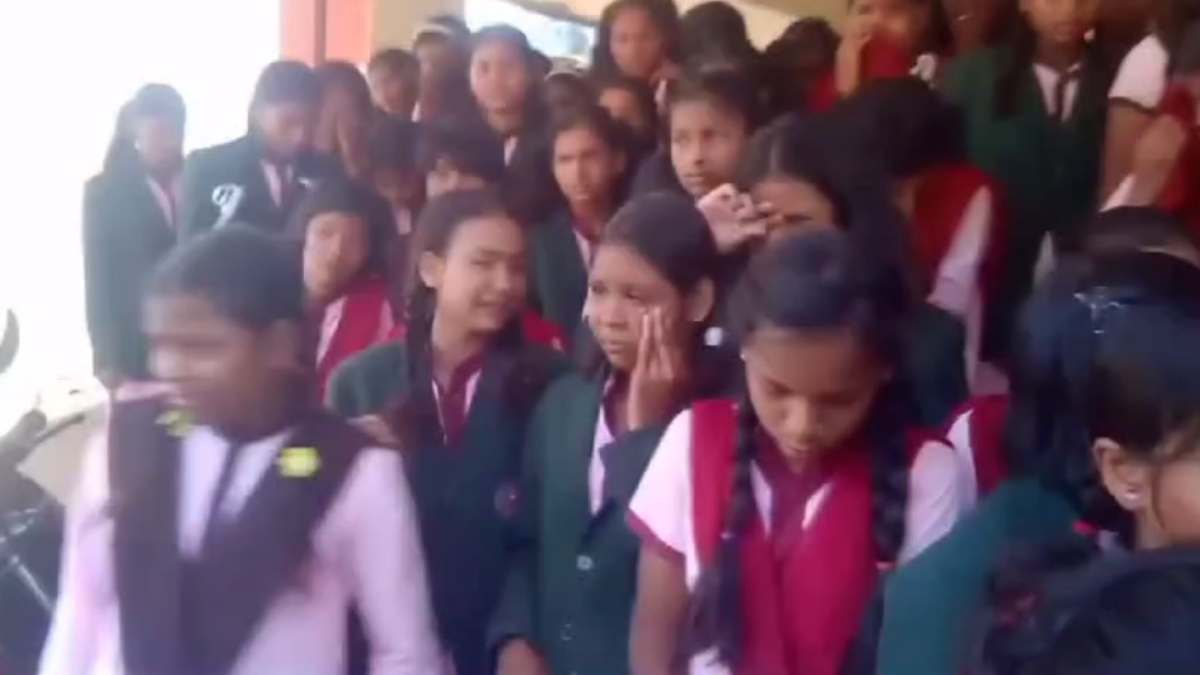 अधीक्षिका ने छात्राओं के साथ की मारपीट: स्कूल प्रबंधन से की शिकायत, सहायक आयुक्त जांच कर करेगा कार्रवाई