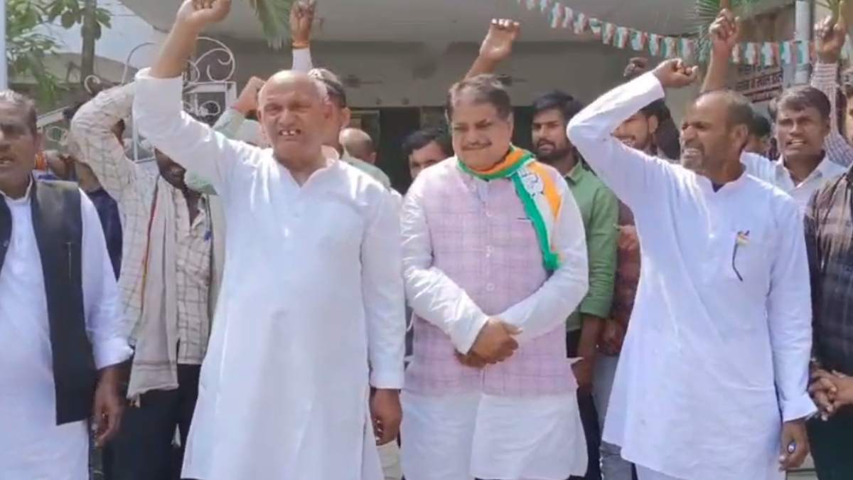 MP assembly election 2023: इस विधानसभा को लेकर अक्षय बम के समर्थक नाराज, मंधवानी को बताया पाकिस्तानी नागरिक