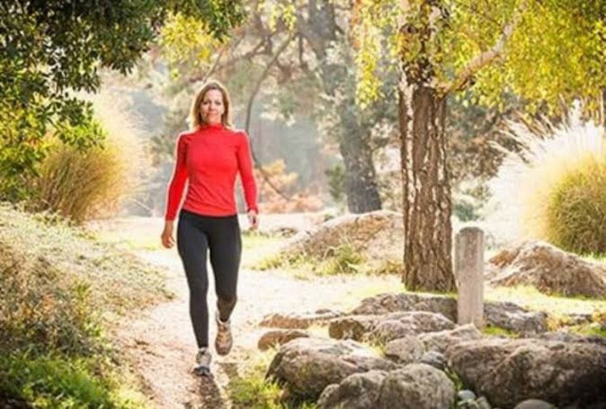 Silent Walk in Morning: क्या आपने साइलेंट वॉक के बारे में सुना है? शांत मन से प्रकृति को महसूस करते हुए करें वॉक, मिलेगा बहुत फायदा
