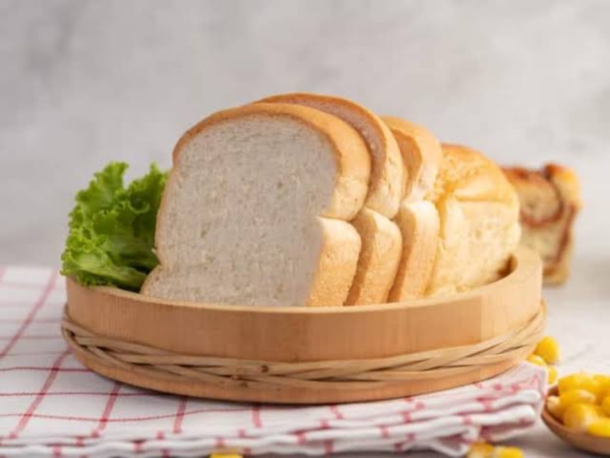 Health Tips: क्या आप भी रात के समय खा लेते हैं ब्रेड? तो यहां जाने Bread खाने का सही समय
