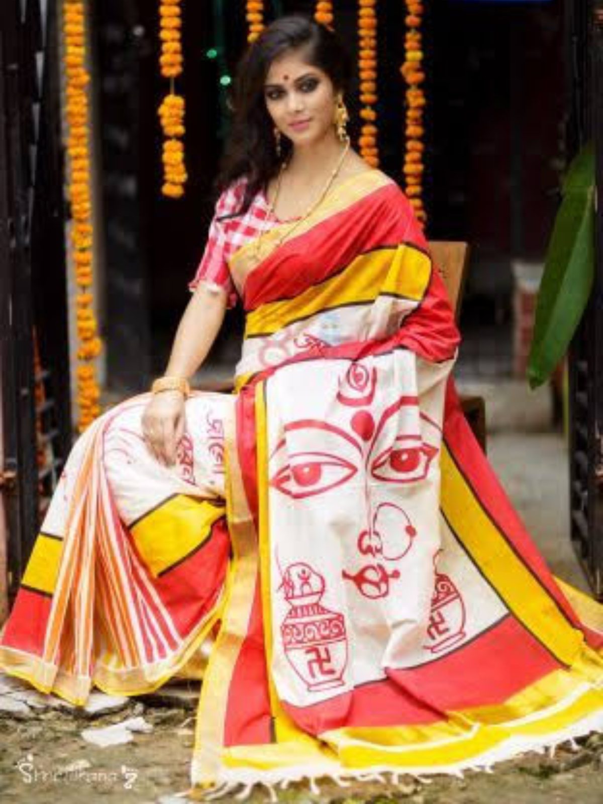 Shardiya Navratri Fashion Tips 2023: इस नवरात्रि अपने वार्डरोब में शामिल करें ये सभी चीजें, दिखेंगी सबसे अलग