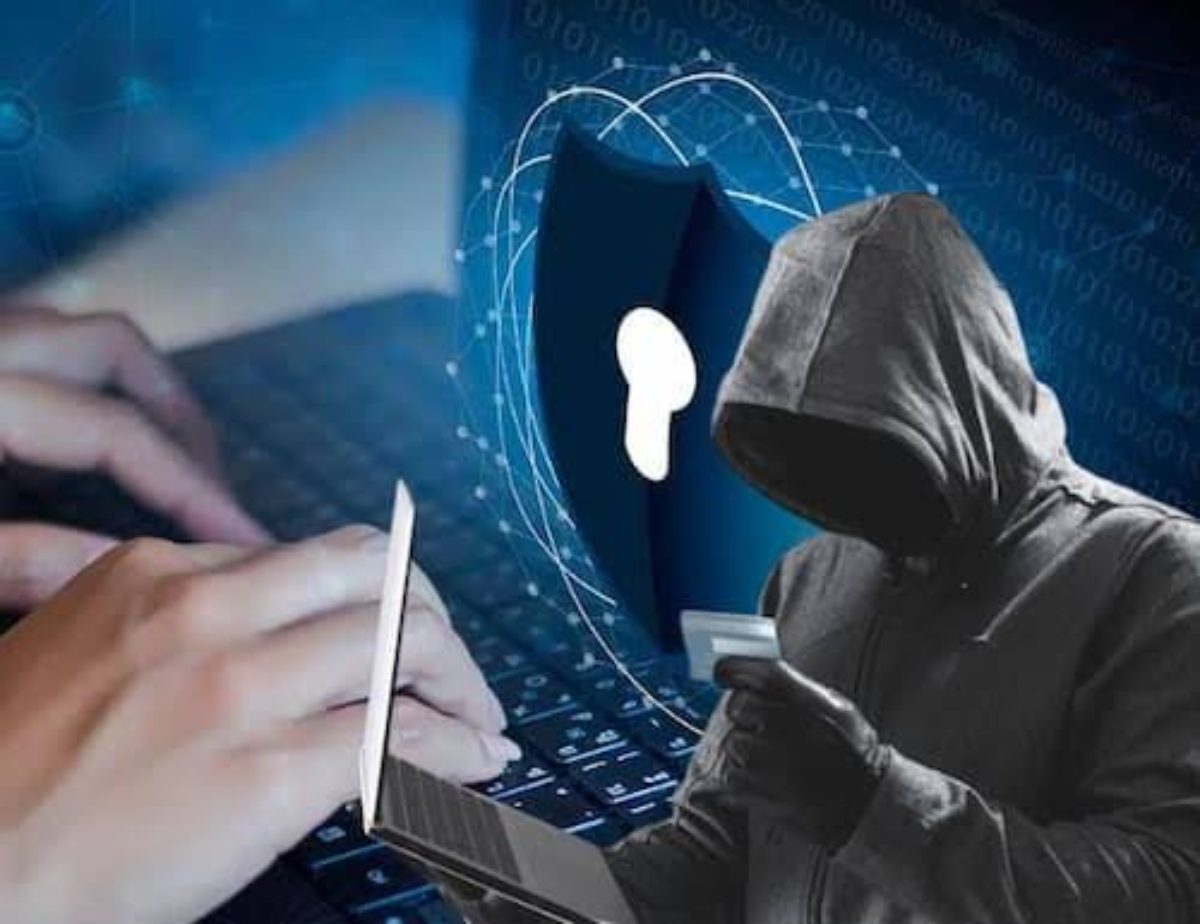 Cyber Jagrukta Diwas: ऑनलाइन फ्रॉड करने वाले इन तरीकों को जरूर अपनाते हैं