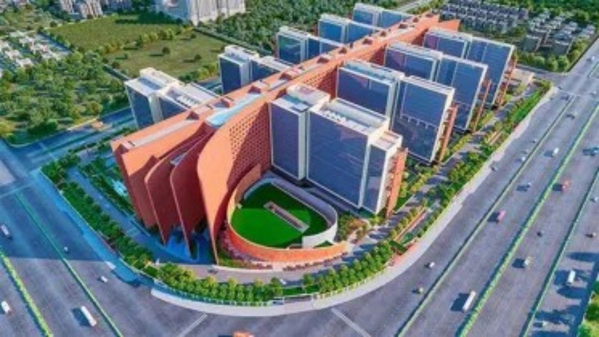 World Largest Office: तैयार है दुनिया का सबसे बड़ी डायमंड बोर्स बिल्डिंग , 4700 ऑफिस में से 1000 ऑफिस में आज रखा जायेगा कुंभ घड़ा