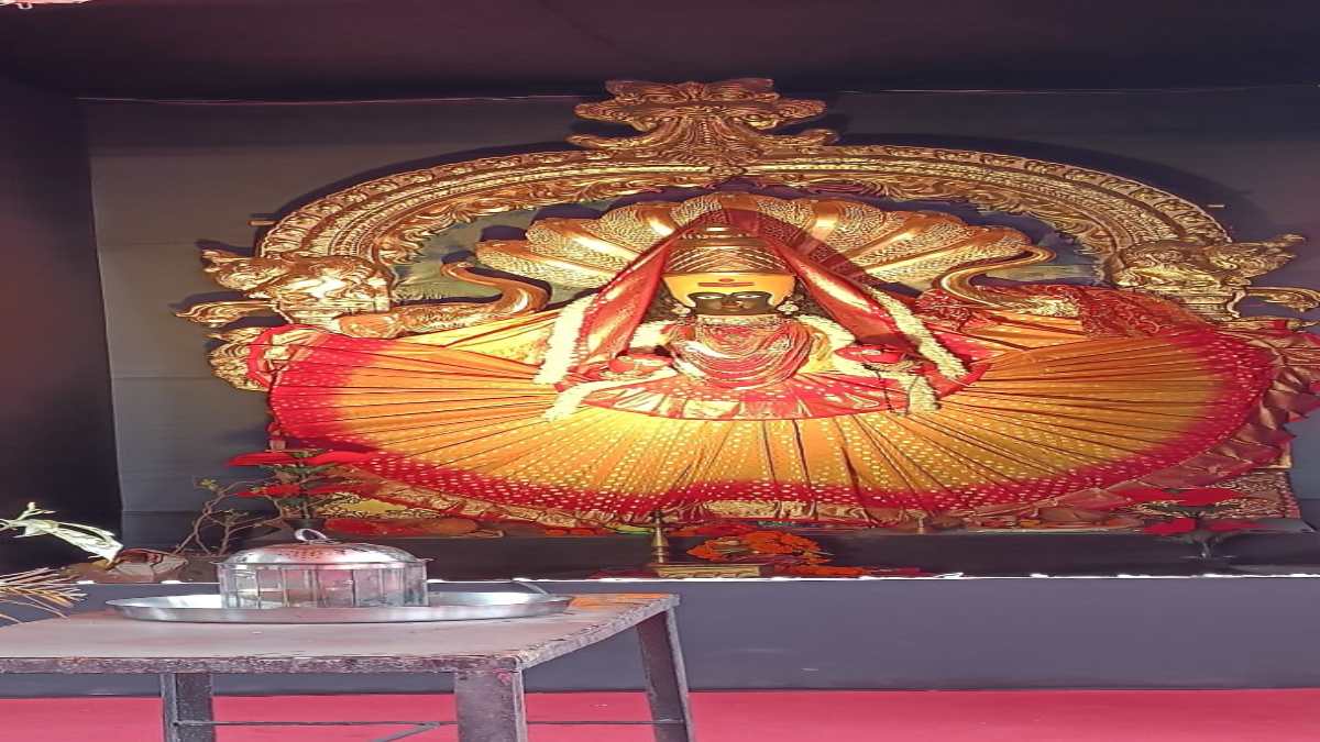 भोपाल में सबसे महंगी मां दुर्गा की मूर्ति का नहीं होता विसर्जन: हर साल मूर्तिकार को वापस की जाती है, जानिए क्या है वजह ?