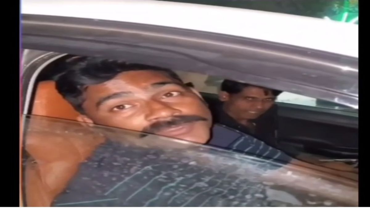 MP में पुलिसकर्मी का हंगामा, VIDEO: शराब के नशे में लोगों से की हाथापाई, कहा- मैंने 10 पैक पी है, SP ने किया लाइन अटैच