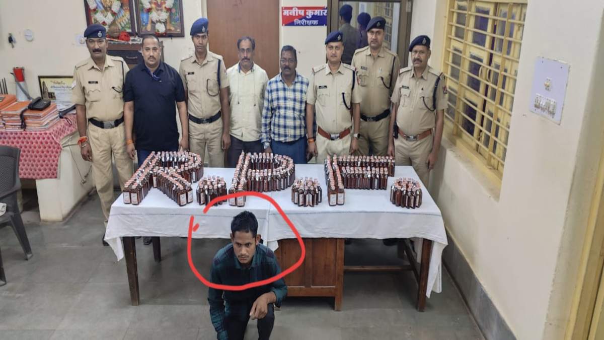 भारी मात्रा में स्टेशन में पकड़ाई अवैध शराबः एमपी से छत्तीसगढ़ में खपाने की थी तैयारी, आरोपी गिरफ्तार