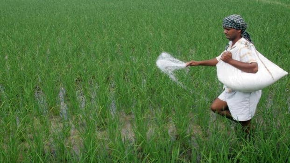 अब sms से पता लगेगा कि सरकारी दुकान में यूरिया है या नहीं…