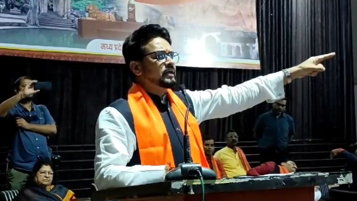 MP दौरे पर पहुंचे केंद्रीय मंत्री अनुराग ठाकुर: कमलनाथ और केजरीवाल पर बोला हमला, कहा- जहां कांग्रेस के पांव पड़ते हैं, वहां अपराध बढ़ता है