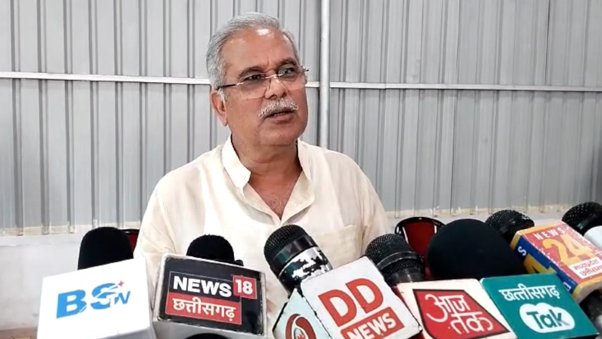 दशहरे पर ‘भ्रष्टाचार के रावण’ वाले भाजपा के पोस्ट पर सीएम भूपेश बघेल का पलटवार, कहा- बुराई हारेगी, सच जीतेगा, छत्तीसगढ़िया एक बार फिर जीतेगा…