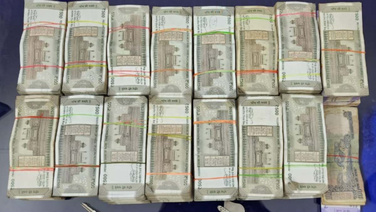 Rajasthan News: जोधपुर रेलवे स्टेशन पर कार्रवाई, कपास खरीदने जा रहे व्यापारी के 60 लाख रुपए जब्त