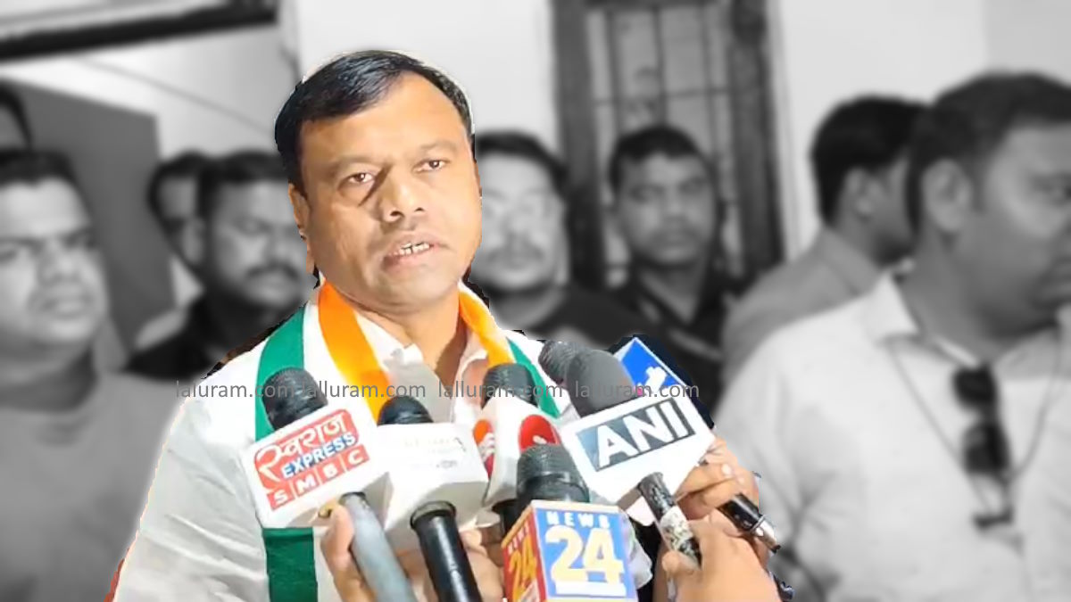 बृजमोहन अग्रवाल के साथ बैजनाथ पारा में झूमाझटकी! पीसीसी चीफ दीपक बैज ने दिया बड़ा बयान, कहा – चुनाव हार रहे हैं Brijmohan Agarwal, हार की बौखलाहट में ठीकरा फोड़ रहे कांग्रेस के सिर