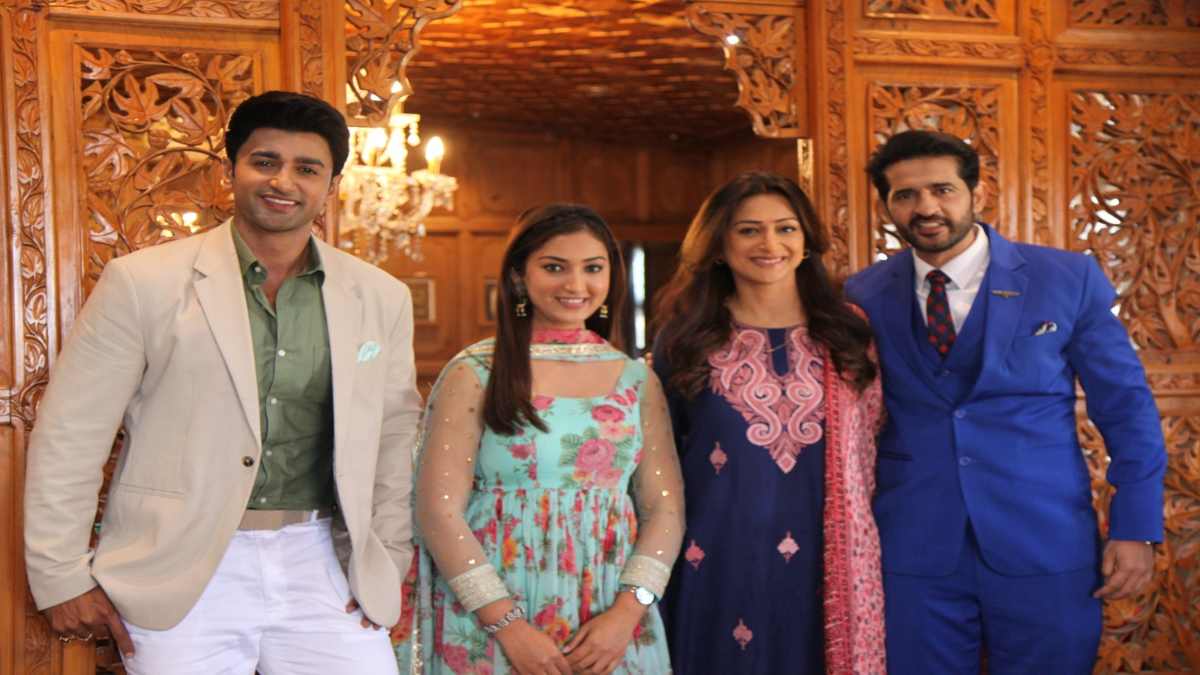 Pashminna-Dhaage Mohobbat Ke : दिल छू लेने वाली प्यार की एक अनोखी कहानी ‘पश्मीना-धागे मोहब्बत के’ लॉन्च