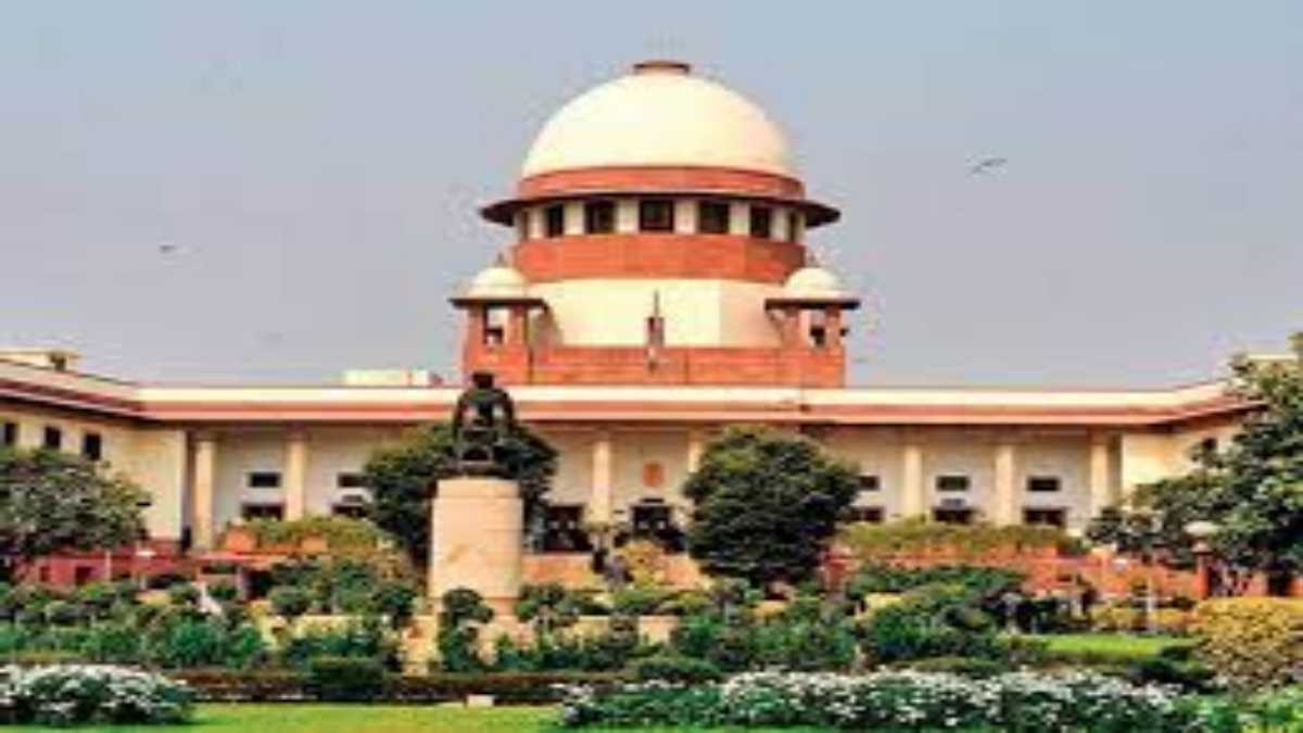 प्रेग्नेंसी टर्मिनेशन मामला : सुप्रीम कोर्ट ने भ्रूण की सुरक्षा के लिए उपलब्ध वैकल्पिक दवाओं पर एम्स के डॉक्टरों से मांगी रिपोर्ट…