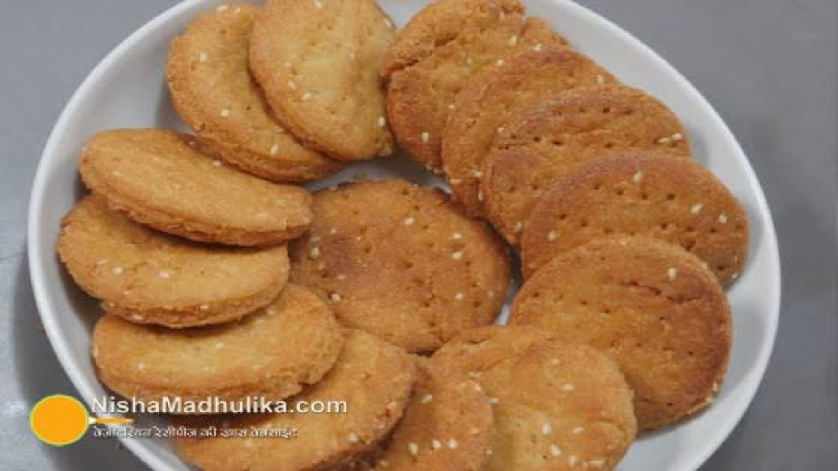 Karwa Chauth 2023 Sargi Recipe : मीठी मठरी के बिना अधूरी है करवा चौथ सरगी की थाली, ये है आसान रेसिपी …