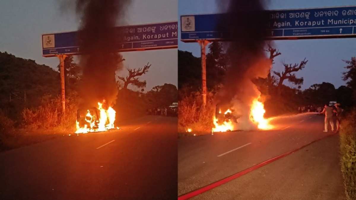 चलती कार में लगी भीषण आग, कोरापुट-सुनाबेड़ा राष्ट्रीय राजमार्ग पर यातायात बाधित