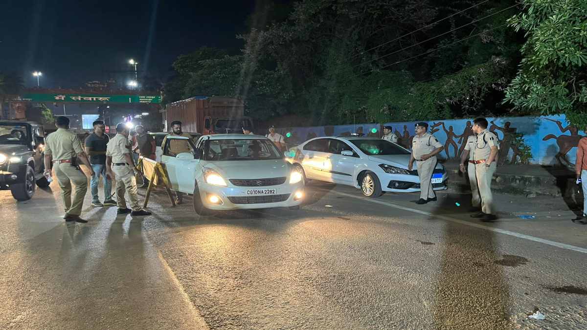 CG NEWS : आदर्श आचार सहिंता लागू होते ही एक्शन मोड में पुलिस, अलग-अलग जगहों पर की जा रही सरप्राइज चेकिंग