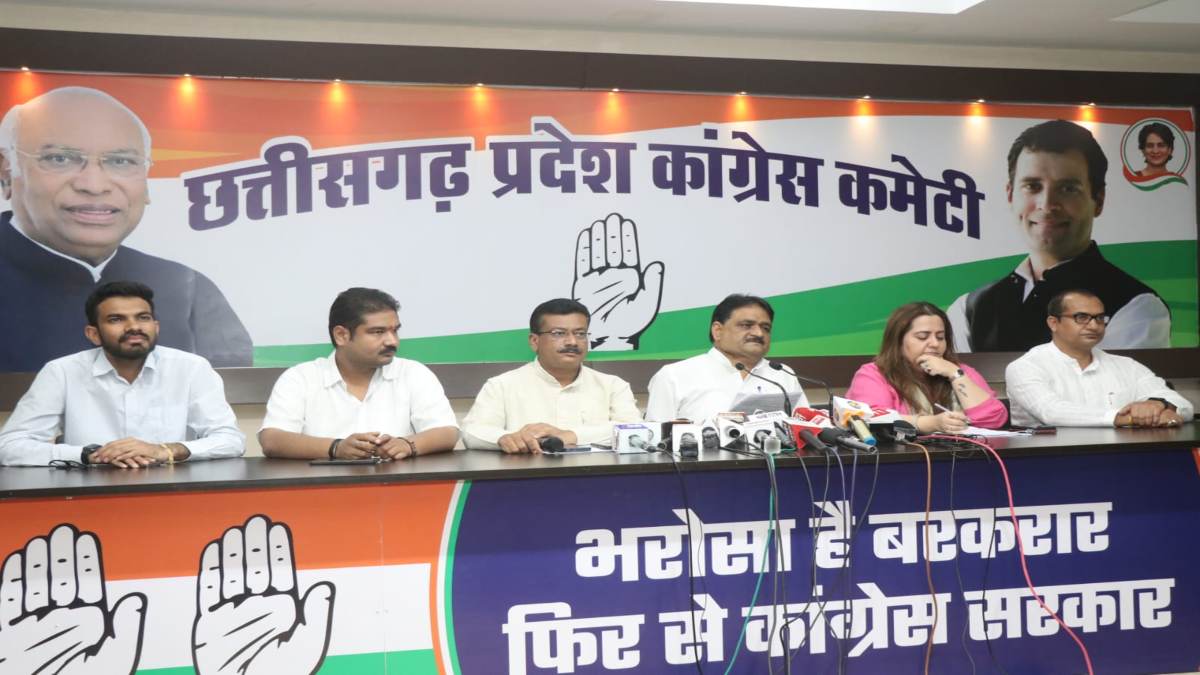 सवाल, जवाब और सियासत : कांग्रेस ने पूर्व केंद्रीय मंत्री रविशंकर से किया सवाल, कहा- अपने मंत्रिमंडल के भ्रष्टाचार की जांच क्यों नहीं कराती मोदी सरकार…