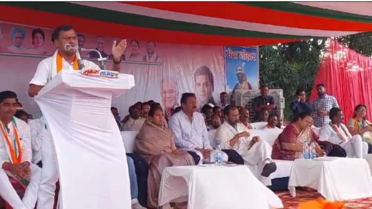 संकल्प शिविर में 100 लोगों ने किया कांग्रेस प्रवेश : प्रदेश अध्यक्ष बैज ने कहा – 75 सीटों पर जीतेगी कांग्रेस, तीन हजार से कम नहीं होगी धान की कीमत