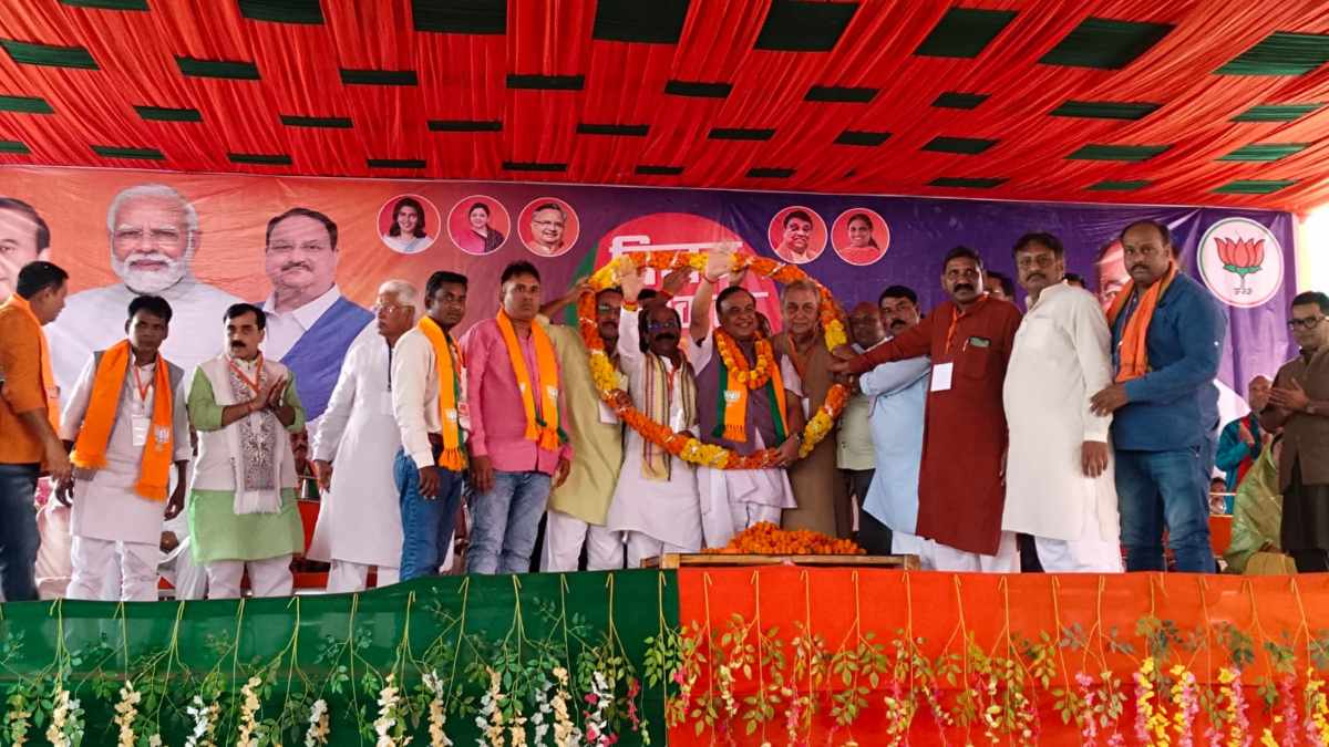 CG में जमकर गरजे CM हिमंत बिस्वा सरमा, कांग्रेस पर निशाना साधते हुए दिया बड़ा बयान, कहा- छत्तीसगढ़ में धर्मांतरण, लव जिहाद जोरों पर …