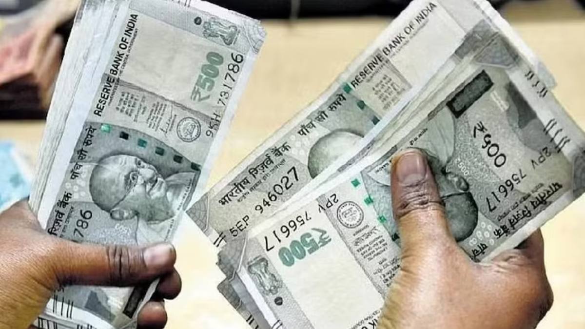 कर्मचारियों और पेंशनभोगियों को सरकार का तोहफा : शासन ने डीए में की बढ़ोतरी की घोषणा, जानिए कितने लोगों को मिलेगा फायदा ?
