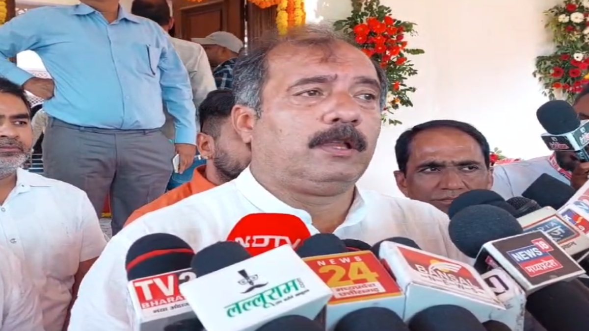 शराब बंदी को लेकर उमा भारती के ट्वीट पर कांग्रेस का पलटवार: भनोट बोले- बीजेपी ने MP के एक-एक आदमी को बनाया कर्जदार