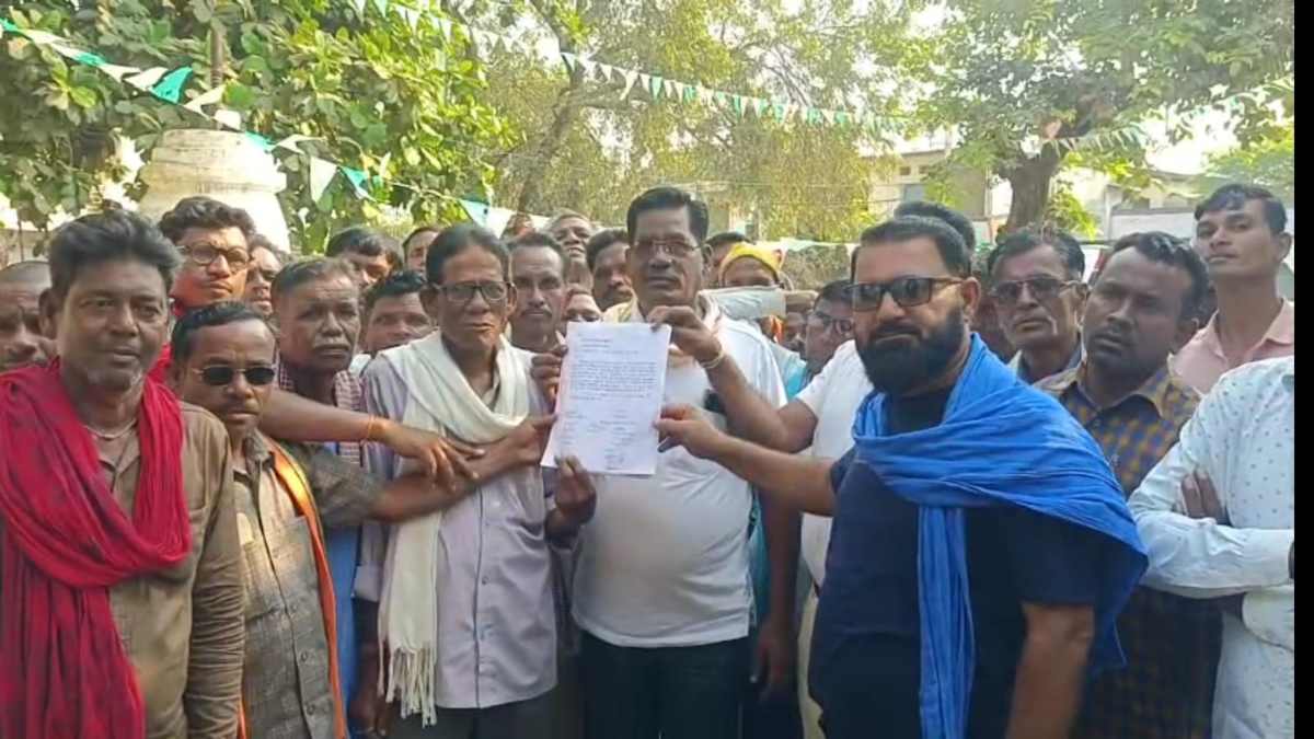 45 गांवों के किसानों ने की क्षेत्र को सूखा घोषित करने की मांग, 9 गांव के ग्रामीणों ने लिया समर्थन मूल्य में धान नहीं बेचने का निर्णय, एसडीएम ने कही यह बात