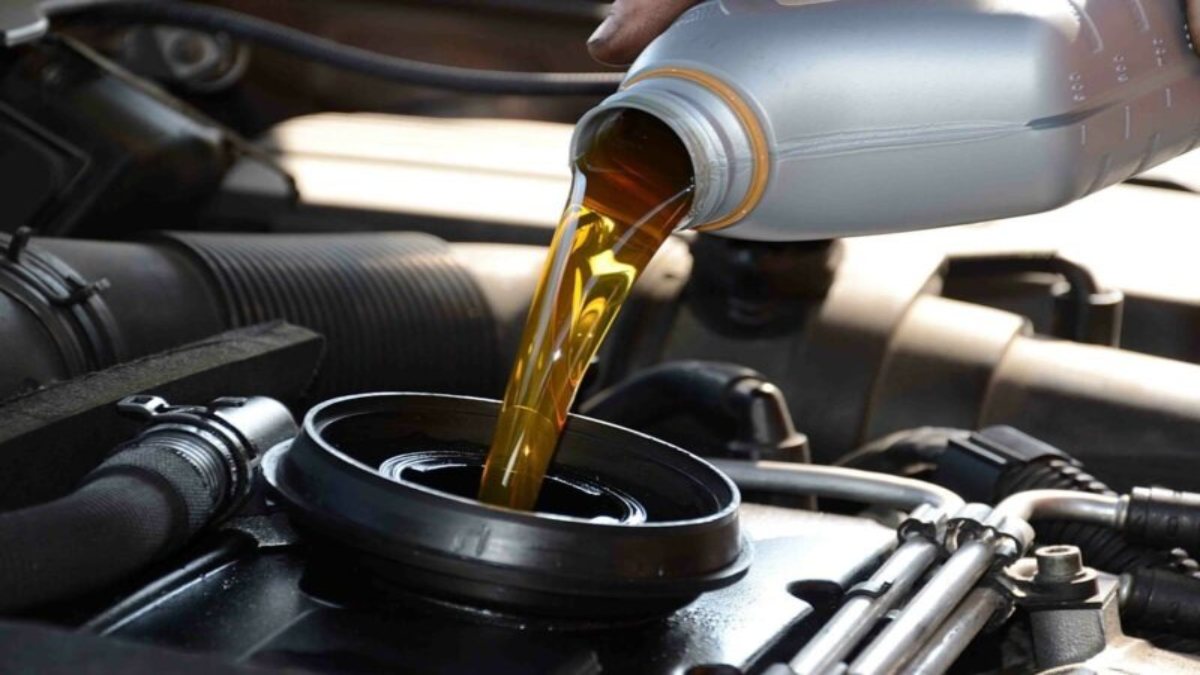 Engine Care Tips : ये टिप्स अपनाकर बढ़ाएं अपने कार के इंजन की लाइफ, सालों-साल चलेगी आपकी गाड़ी