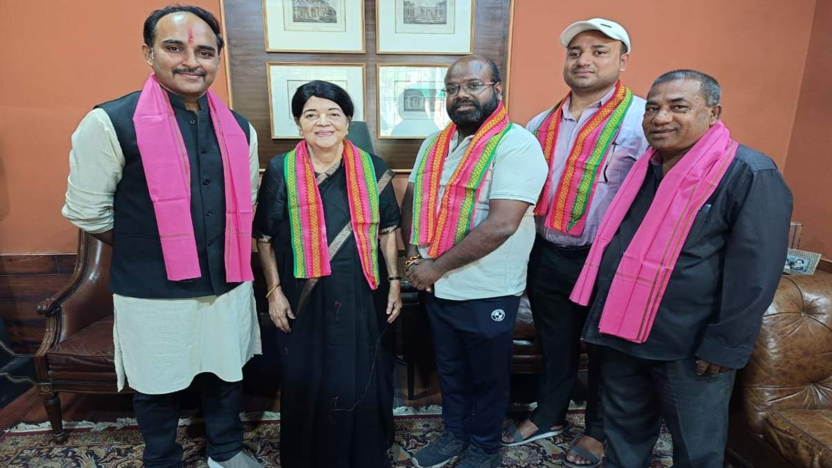 CG BREAKING : पूर्व जिलाध्यक्ष की जोगी कांग्रेस में वापसी, घर आते ही मिली बड़ी जिम्मेदारी