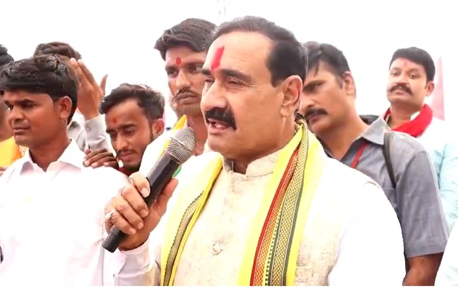 MP Election 2023: चुनावी नुक्कड़ सभा में गृहमंत्री ने कांग्रेस पर साधा निशाना, नरोत्तम बोले- 15 महीने की सरकार में गरीबों की सारी योजनाएं बंद कर दी