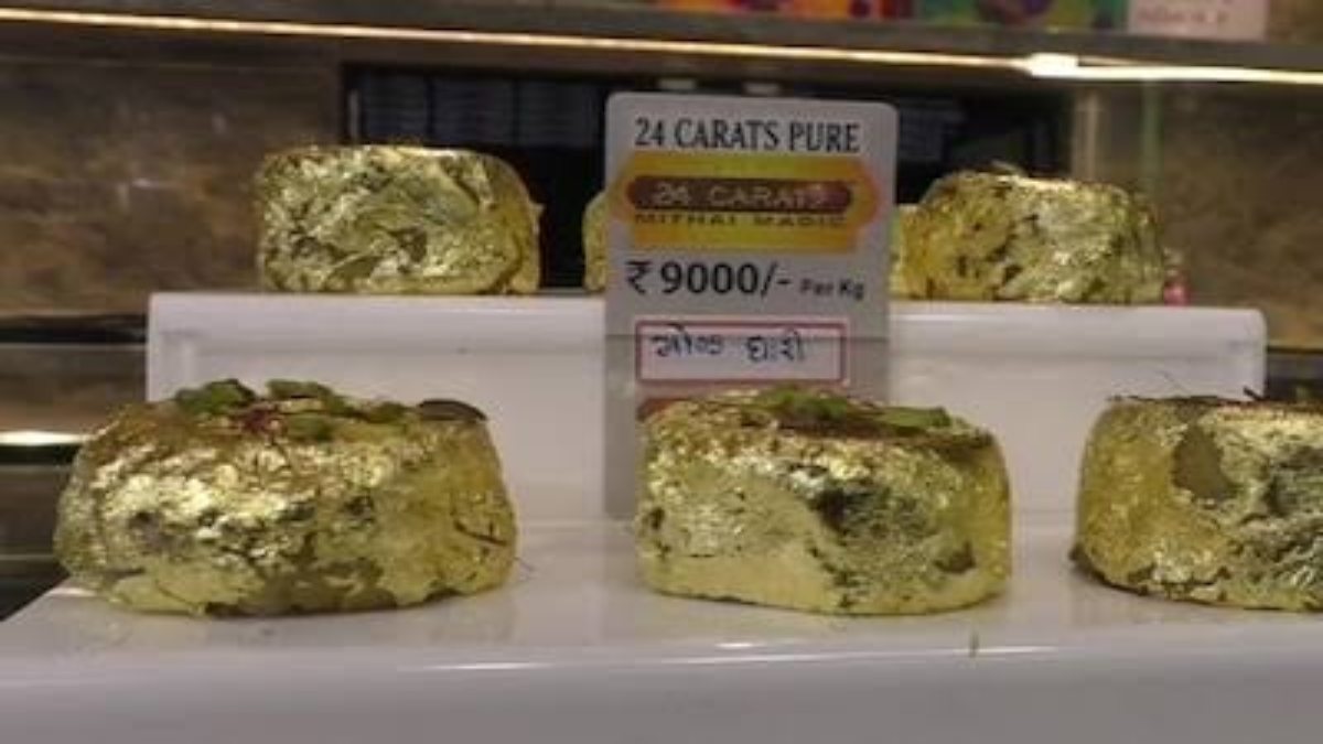 शरद पूर्णिमा के दिन 9 हजार रुपए किलो तक बिकती है यह मिठाई, साल भर रहता है लोगों को इसका इंतजार …