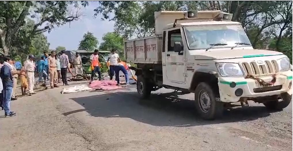 MP सड़क हादसाः पन्ना में अनियंत्रित ट्रक ने बाइक सवार को मारी टक्कर, रिटायर्ड टीचर की मौके पर ही मौत