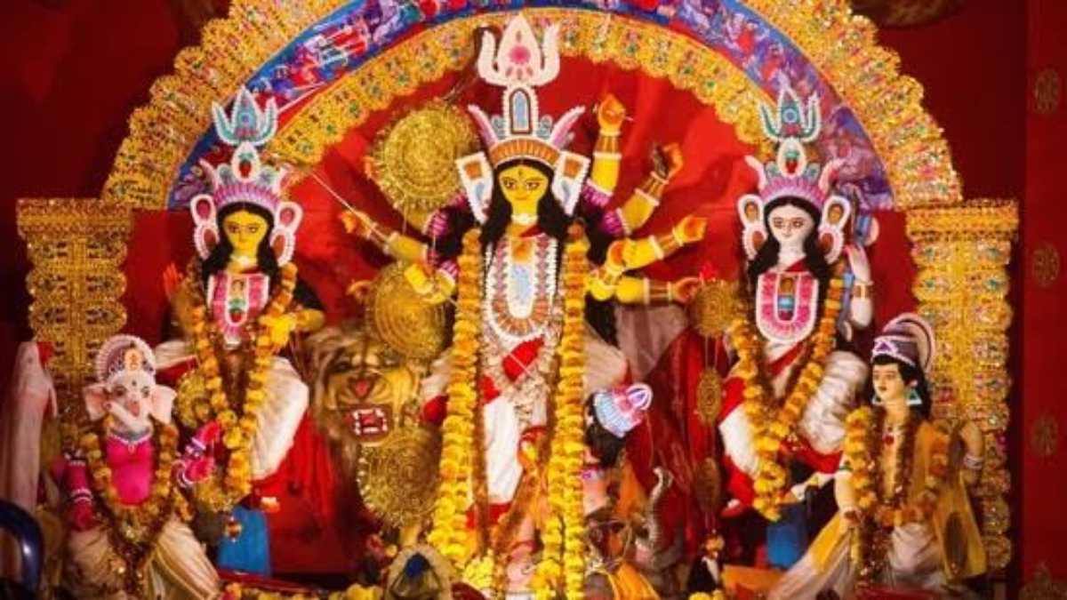 दुर्गा पूजा से पहले महाल्या के दिन खुद को पवित्र करना है बहुत जरूरी, जानें महाल्या का क्या है महत्व …
