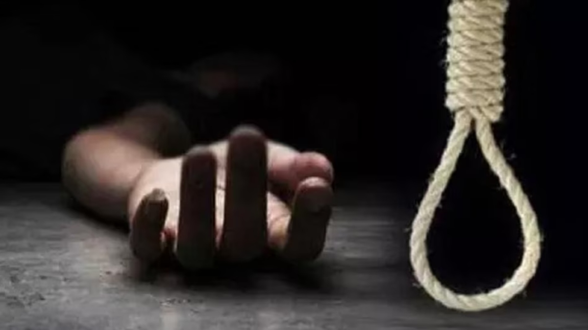 Punjab News: दंपत्ति ने की आत्महत्या, पत्नी का शव बिस्तर पर और पति का पंखे में लटका मिला…