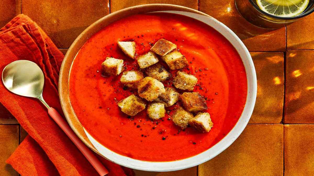 Tomato Soup Recipe : सर्दियों के मौसम में Immunity को बूस्ट करने के लिए पिएं टोमेटो सूप, घर पर ऐसे बनाए …
