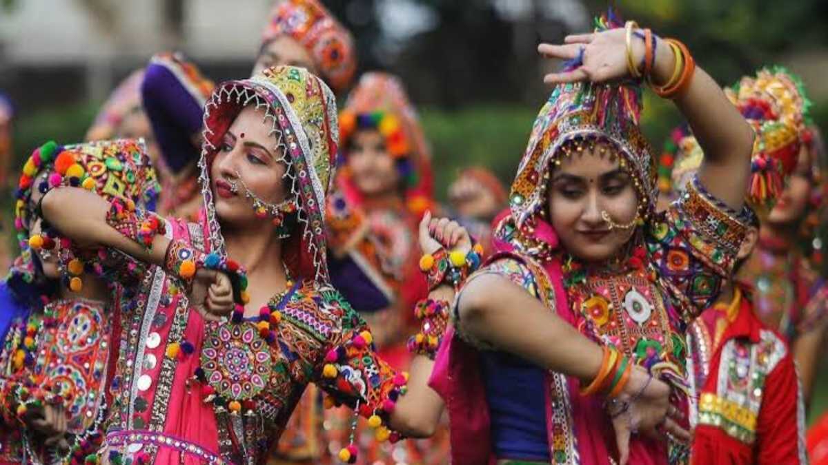 पूरी एनर्जी के साथ करना है Garba, तो इस तरह का रखें खान-पान का ख्याल, जिससे गरबा के समय में न हो थकान …