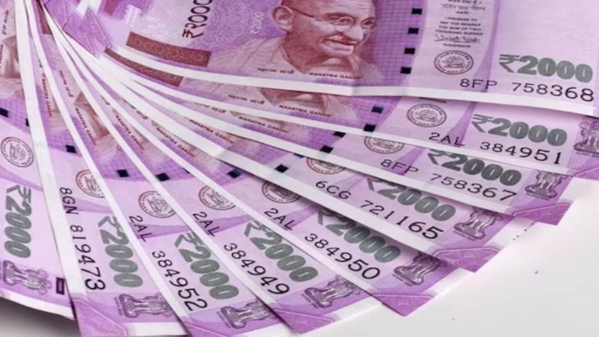 2000 Notes Latest News: कहां गए आखिर 2000 के नोट, बैंकों में अब भी नहीं लौटे इतने हजार करोड़ रुपये ?