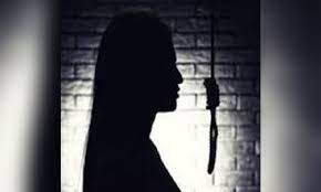 वाराणसी: BAMS की छात्रा ने फांसी लगाकर दी जान, सुसाइड नोट में मम्मी-पापा के लिए लिख दी ऐसी बात!