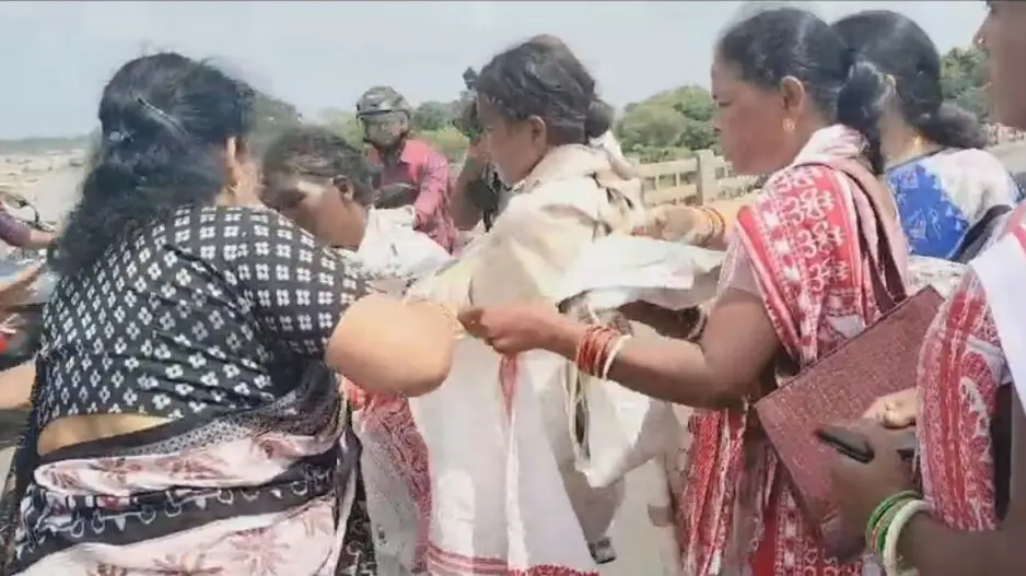 द स्टोरी ऑफ़ नेकेड वुमन: इलाज के बाद महिला ने खोला मुंह, सुनाई दिल दहलाने वाली जुल्म की दास्तान