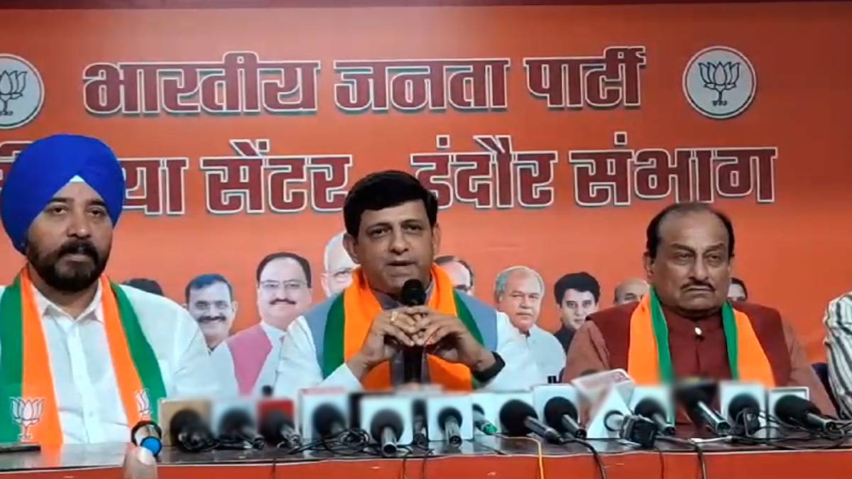 महापौर पुष्यमित्र भार्गव ने कांग्रेस को लिया आड़े हाथ: कहा- केवल चुनाव का लाभ लेने के लिए जीतू पटवारी नफरती हिंदू की नई संज्ञा लेकर आए