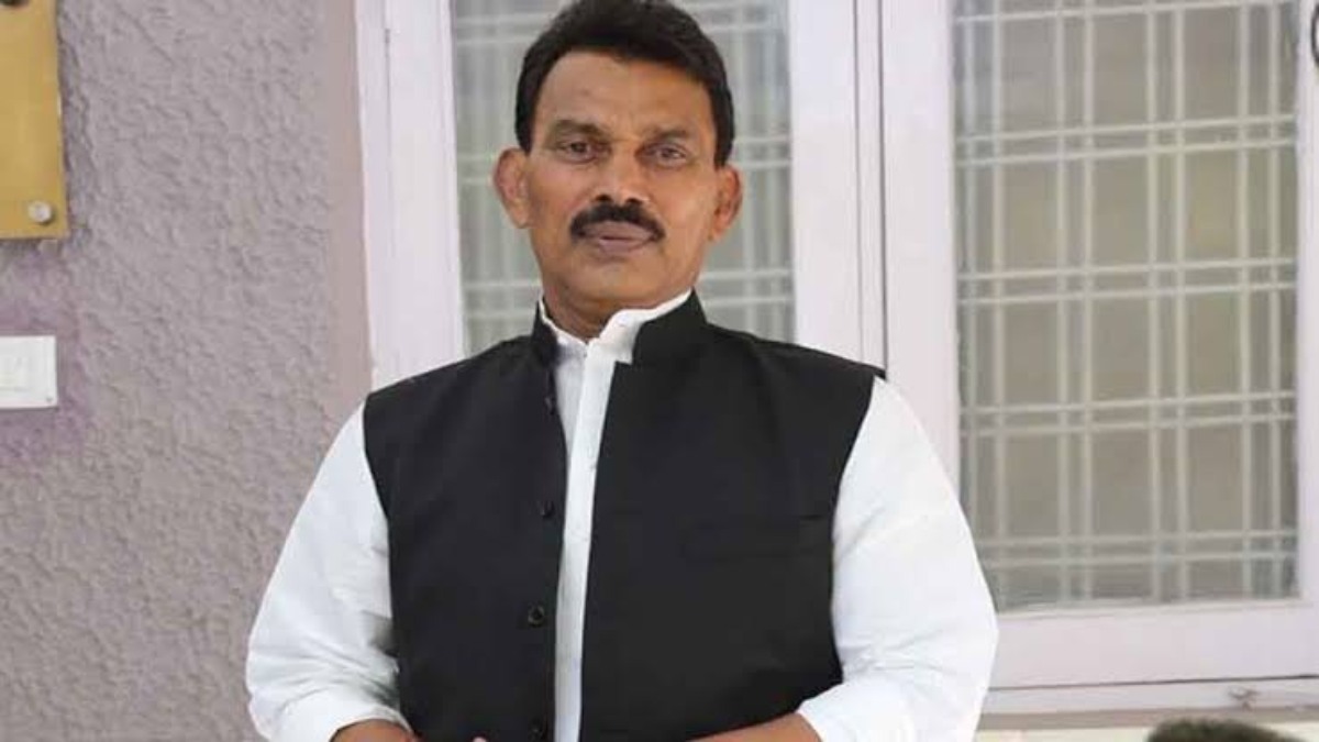 Land acquisition: किसानों ने मंत्री की जमीन खरीदने लगाए तीन गुना दाम, बोले- आप भाव दे दो हम रेलवे को अपनी जमीन देंगे, 6 साल पुराने भाव पर नाराजगी