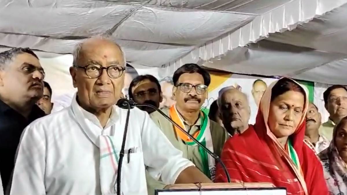 PM मोदी के दौरे पर दिग्विजय का तंज: बोले- ऐसा लग रहा वे खुद मुख्यमंत्री पद के दावेदार हैं