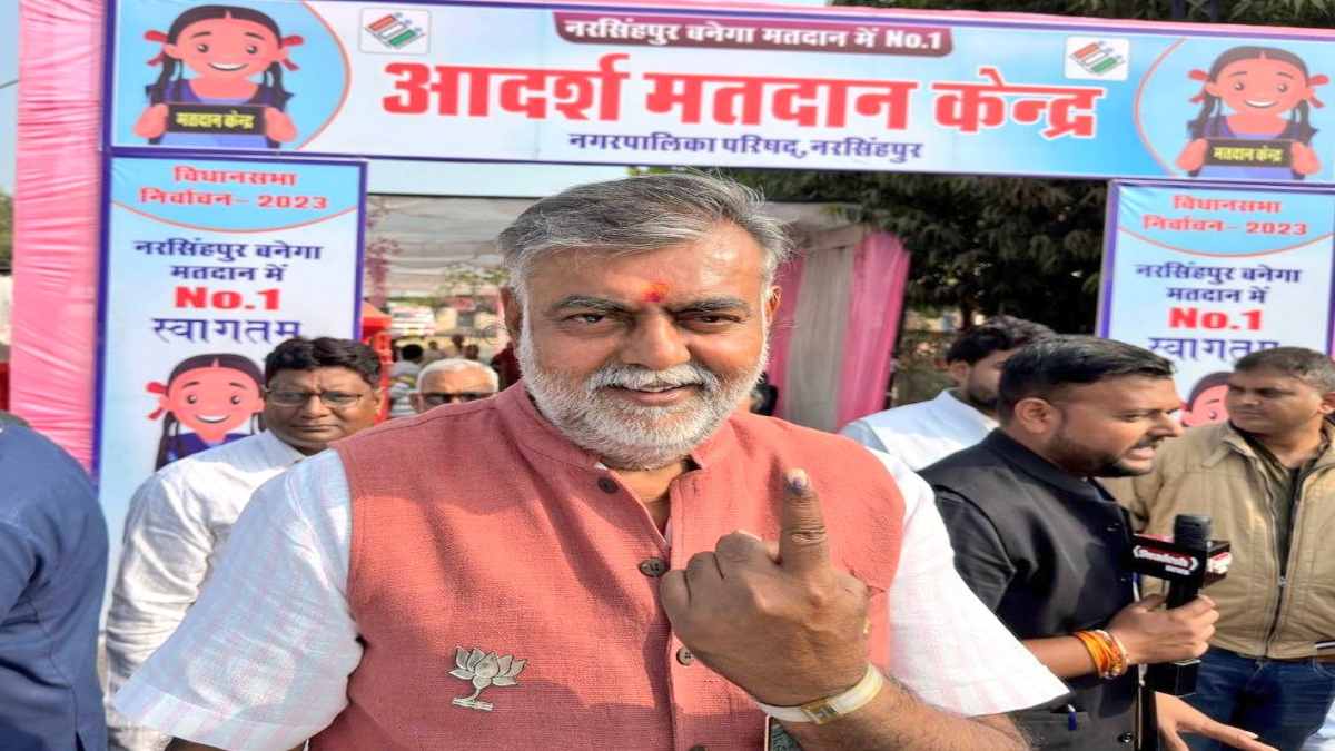 Madhya Pradesh Election Voting: BJP प्रत्याशी प्रहलाद पटेल ने डाला वोट: कहा- हमारा विकास आम आदमी के दिलों में, जिस भी दिशा में देखेंगे उन्हें विकास ही विकास दिखेगा