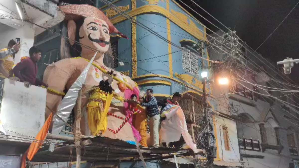 Kans Vadotsav: कंस दशमी पर देव-दानवों के बीच हुआ वाकयुद्ध, 270 वर्षों से चली आ रही परंपरा