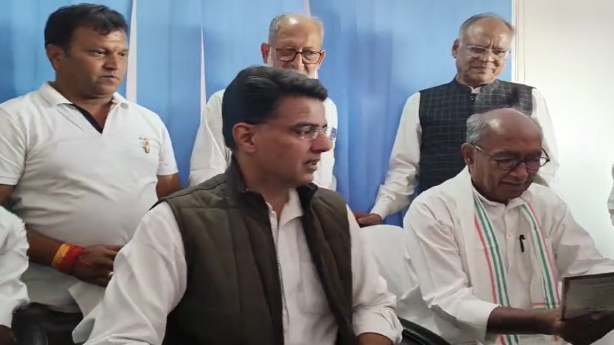 इतना नंगा नाच किसी राजनेता ने नहीं किया जितना गुना में हो रहाः दिग्विजय बोले- BJP का आखिरी हथियार नकदी और शराब, राजस्थान के डिप्टी CM सचिन पायलट ने कहा- MP में डबल इंजन सीज