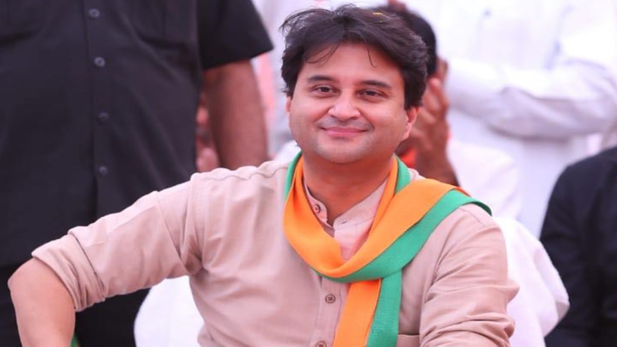केंद्रीय मंत्री सिंधिया का मैराथन दौरा: MP में तीन दिन तक करेंगे प्रचार, बीजेपी के चुनावी कैंपेन को करेंगे संबोधित