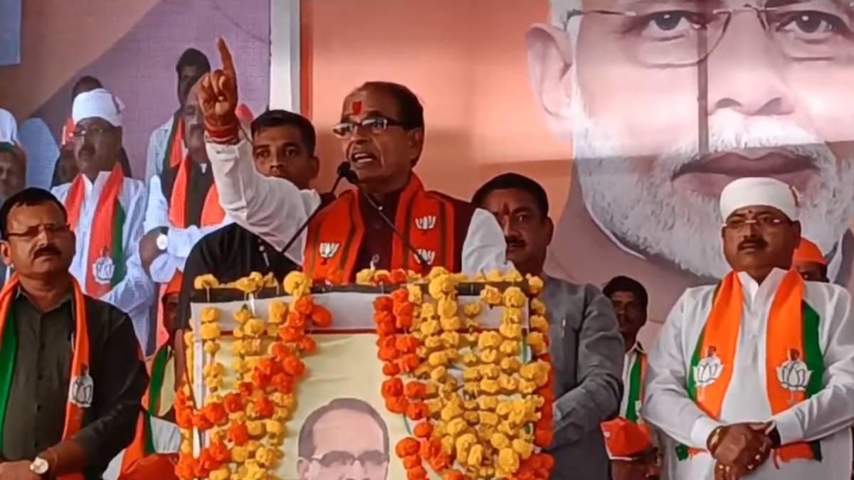 दिवाली के दिन सीएम शिवराज की चुनावी सभा: बीजेपी प्रत्याशी के पक्ष में किया प्रचार, कहा- कमलनाथ ने अपनी चक्की में कांग्रेस पार्टी को पीस दिया