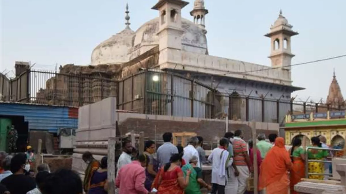 Gyanvapi mosque: ‘ज्ञानवापी’ पर ASI की रिपोर्ट में बड़े खुलासे, मस्जिद से पहले वहां मौजूद था भव्य हिन्दू मंदिर, 12 शिलालेखों में मिले प्रमाण…