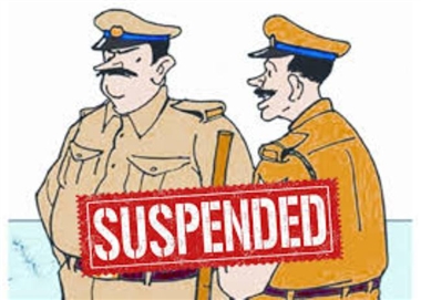 ASI और हेड कांस्टेबल सस्पेंडः पुलिस से मारपीट करने वाली महिला समेत 8 पर मामला दर्ज, दो गिरफ्तार